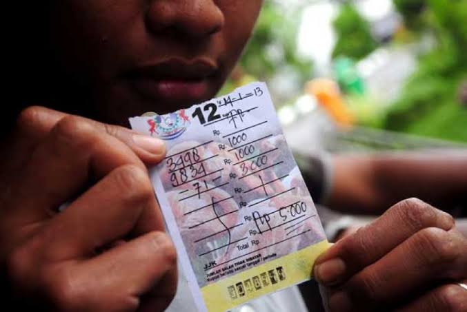 Diduga Jual Kupon Judi Togel, Pasangan Suami Istri di Kotamobagu Ditangkap Polisi