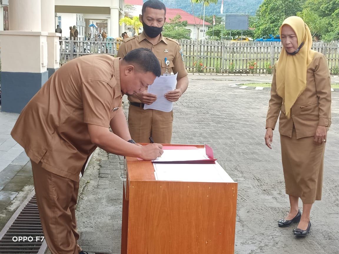 Rudini Masuara Teken Pakta Integritas Antar Pejabat Eselon II dan III Pakta Integritas