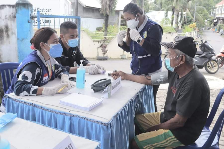 Peduli Bencana, PSC 119 Dinkes Bolmut Buka Pelayanan Kesehatan di Tuminting Bencana Manado
