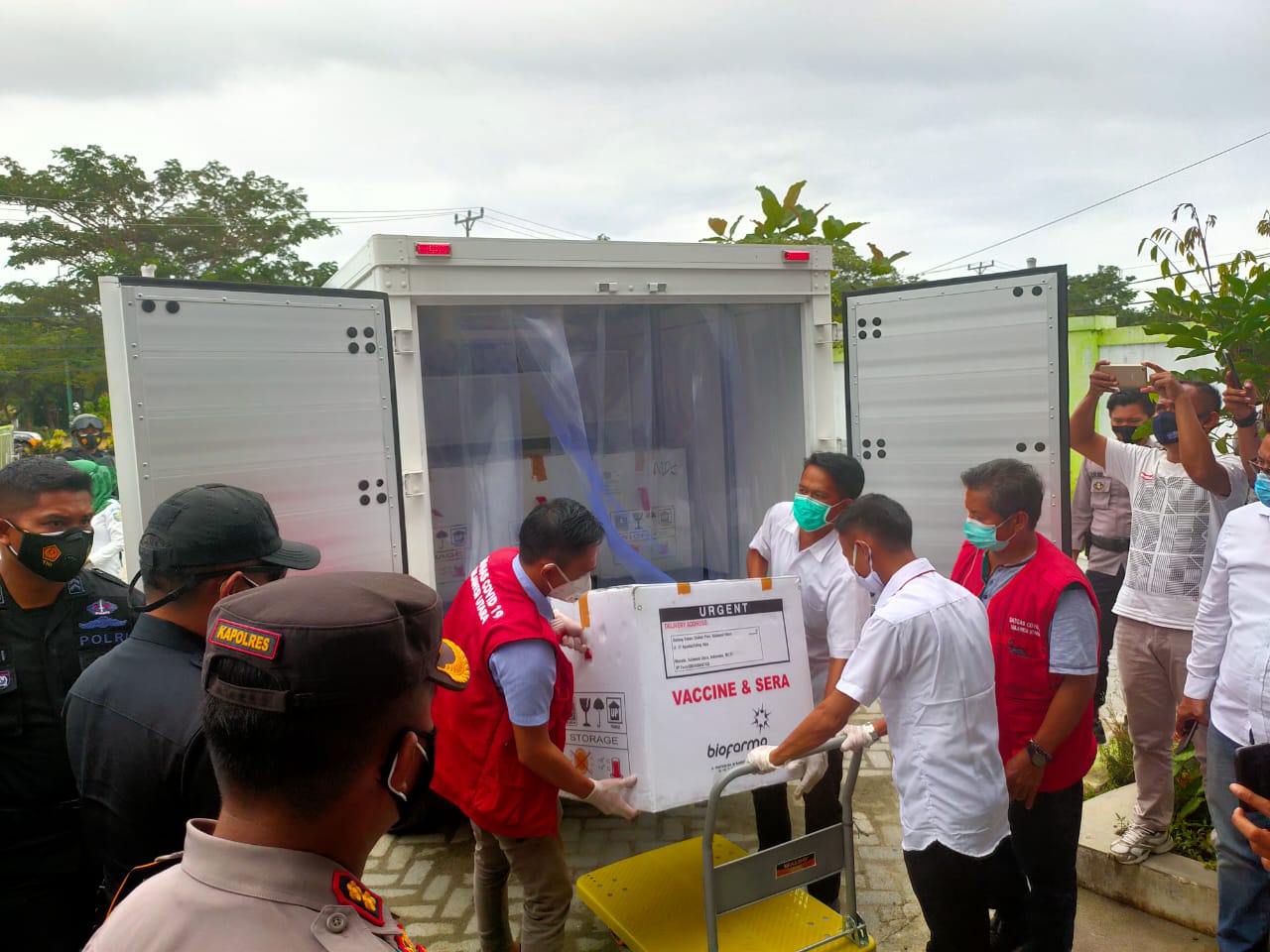 1.900 Dosis Vaksin Sinovac Tiba di Bolmut, Tahap Awal Untuk Forkopimda dan Nakes Vaksin Sinovac