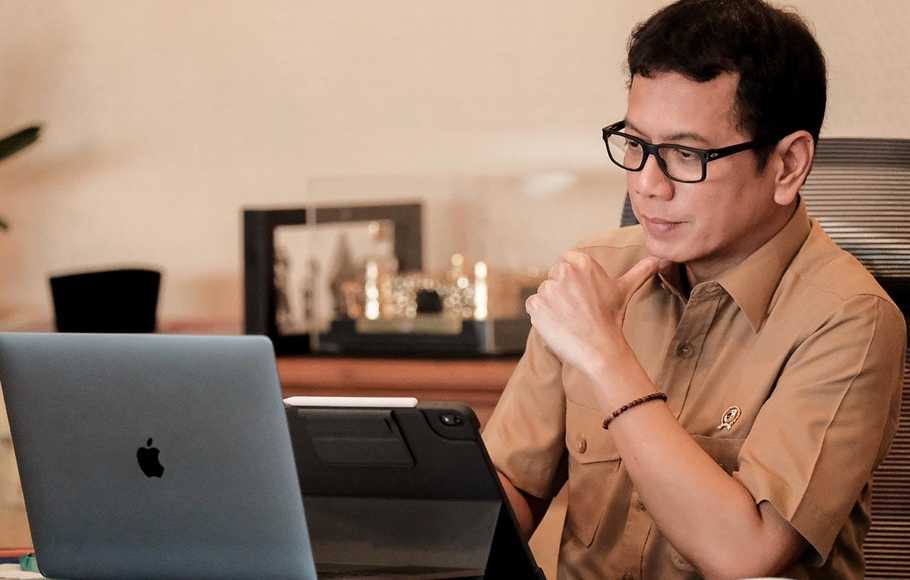 Mantan Menparkraf Wishnutama Resmi Jadi Komisaris Utama Telkomsel Wahisnutama