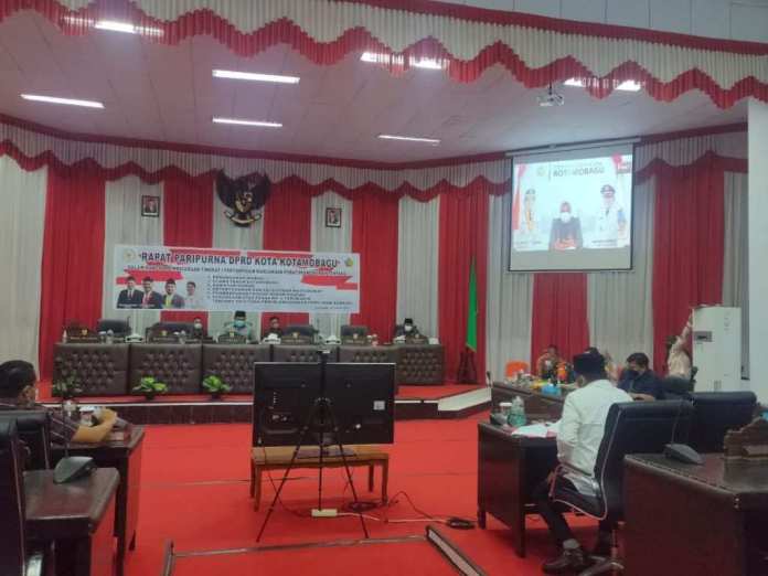 Suasana rapat Paripurna pembicaraan tingkat satu penyampaian 6 Rancangan Peraturan Daerah (Ranperda) inisiatif DPRD Kotamobagu Paripurna Ranperda