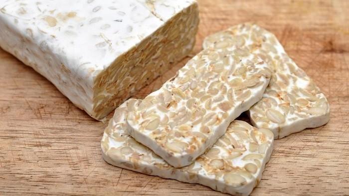 Gunakan Biji Kedelai Impor, Tempe Buatan Sugito Laris Manis Tempe