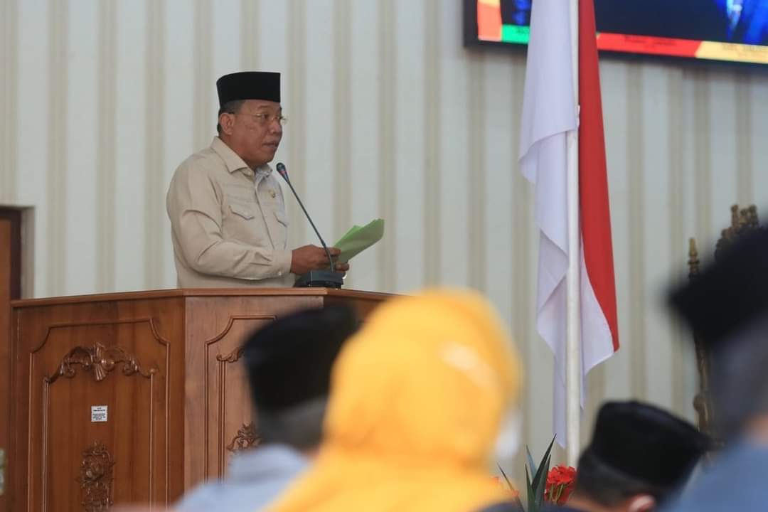 Hadiri Paripurna DPRD, Bupati Bolmut Sampaikan LKPJ 2020 LKPJ 2020