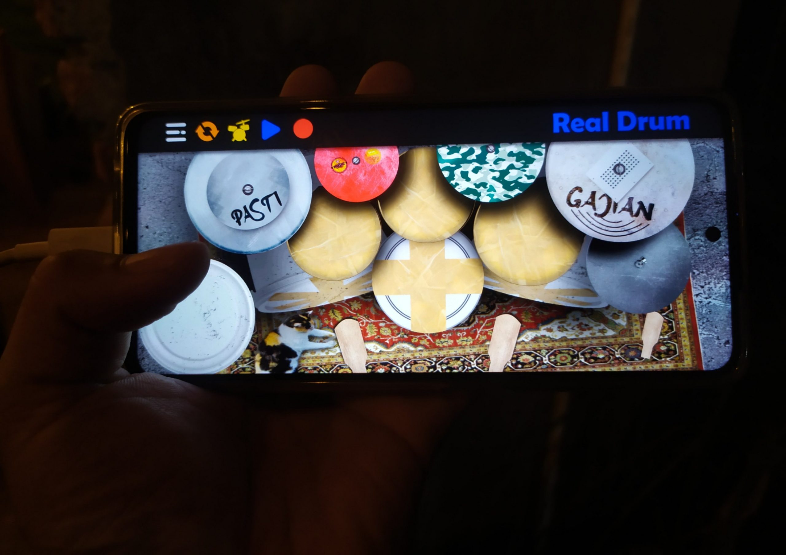 Unik, Drum Kaleng Milik Deden Noy Kini Hadir di Aplikasi Android Real Drum Deden Noy