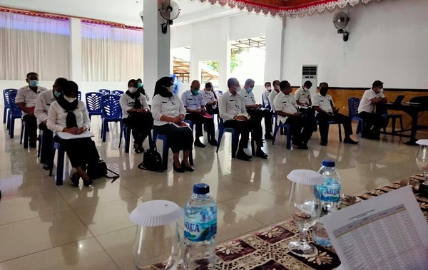 Suasana rapat evaluasi penerimaan Pendapatan Asli Daerah Kotamobagu. PAD