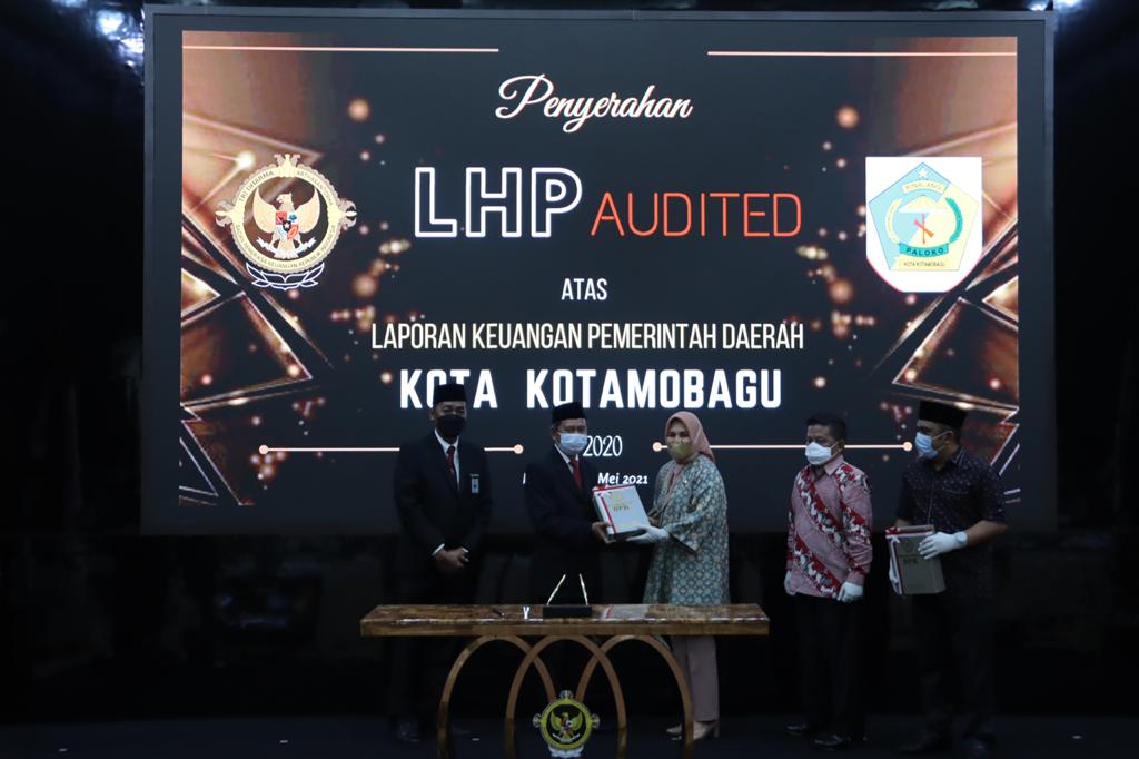 Wali Kota Kotamobagu Terima Opini WTP ke–8