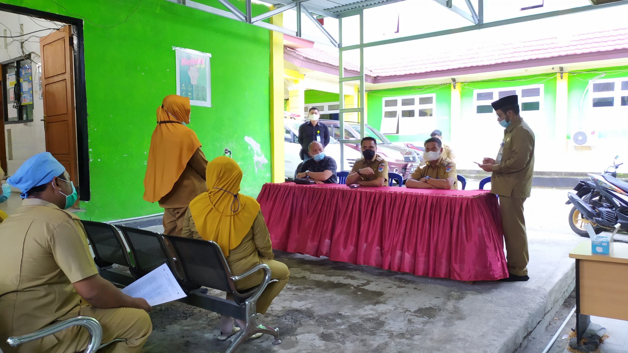 PicsArt_06-11-12.17.25