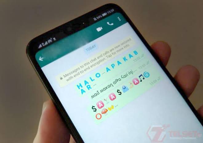 Membuat Tulisan Berwarna di WhatsApp? Download Aplikasi ini WhatsApp