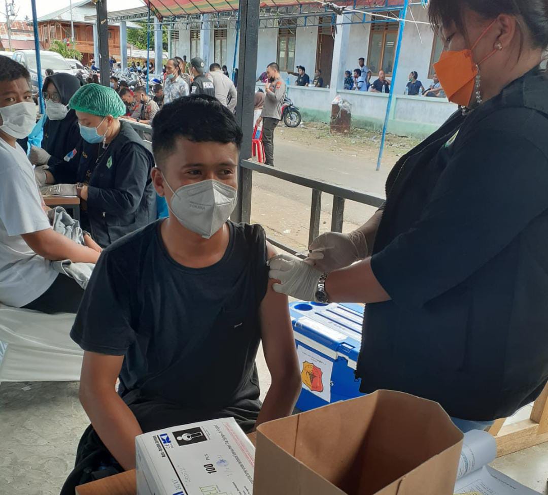 Pemkab dan Polres Boltim Gelar Vaksinasi Masal Vaksinasi