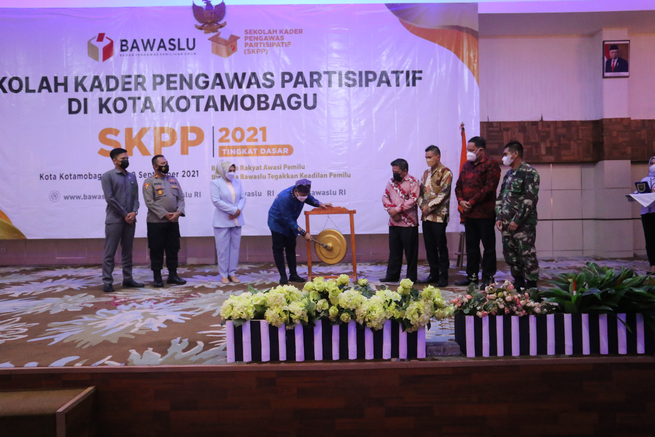 Wali Kota Kotamobagu Hadiri Pembukaan Sekolah Kader Pengawas Partisipatif