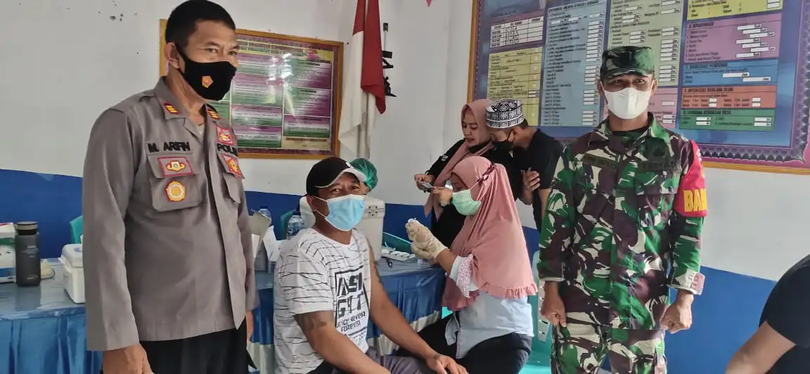 Cegah Penularan Covid-19, Pemdes Lanut Gelar Vaksinasi bagi Warganya