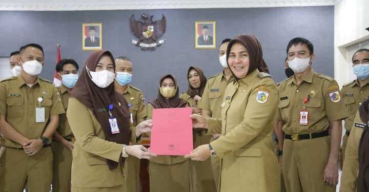 Sulastri Polii Ditunjuk Wali Kota Jabat Plt Kepala Disdukcapil Kotamobagu