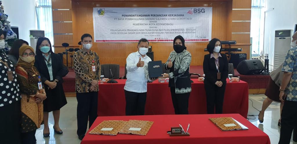 Penyaluran BOS Secara Non Tunai, Wali Kota Tatong Bara Tandatangani PKS dengan BSG