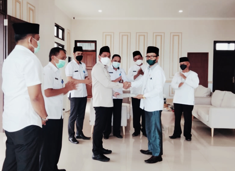 Kepala Dinas Pendidikan Boltim Resmi Pensiun