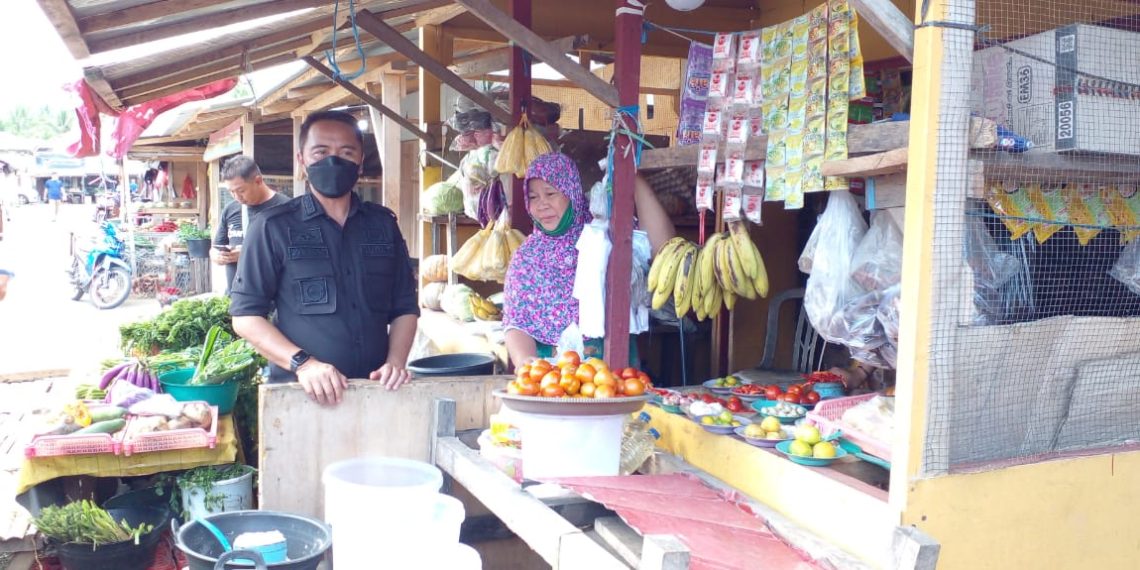 Bupati Sam Sachrul Pantau Ketersediaan Bapok di Pasar Kotabunan