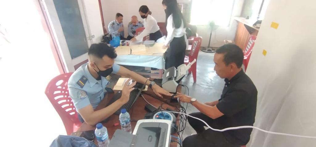 Kantor Imigrasi Kotamobagu Gelar Pelayanan Eazy Pasport di Travel Meida Tour dan Travel Bolaang Mongondow