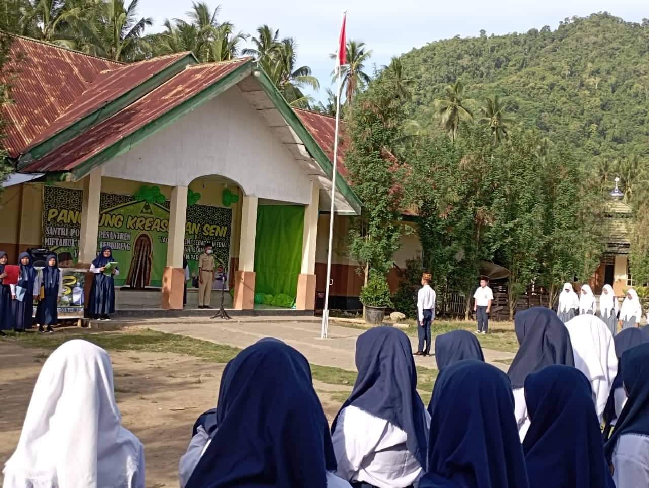 Program Bupati 1 Desa 2 Santri Mulai Action, Pondok Pesantren Miftahul Khoir Tebuireng VII Buyat Buka Penerimaan Santri Baru