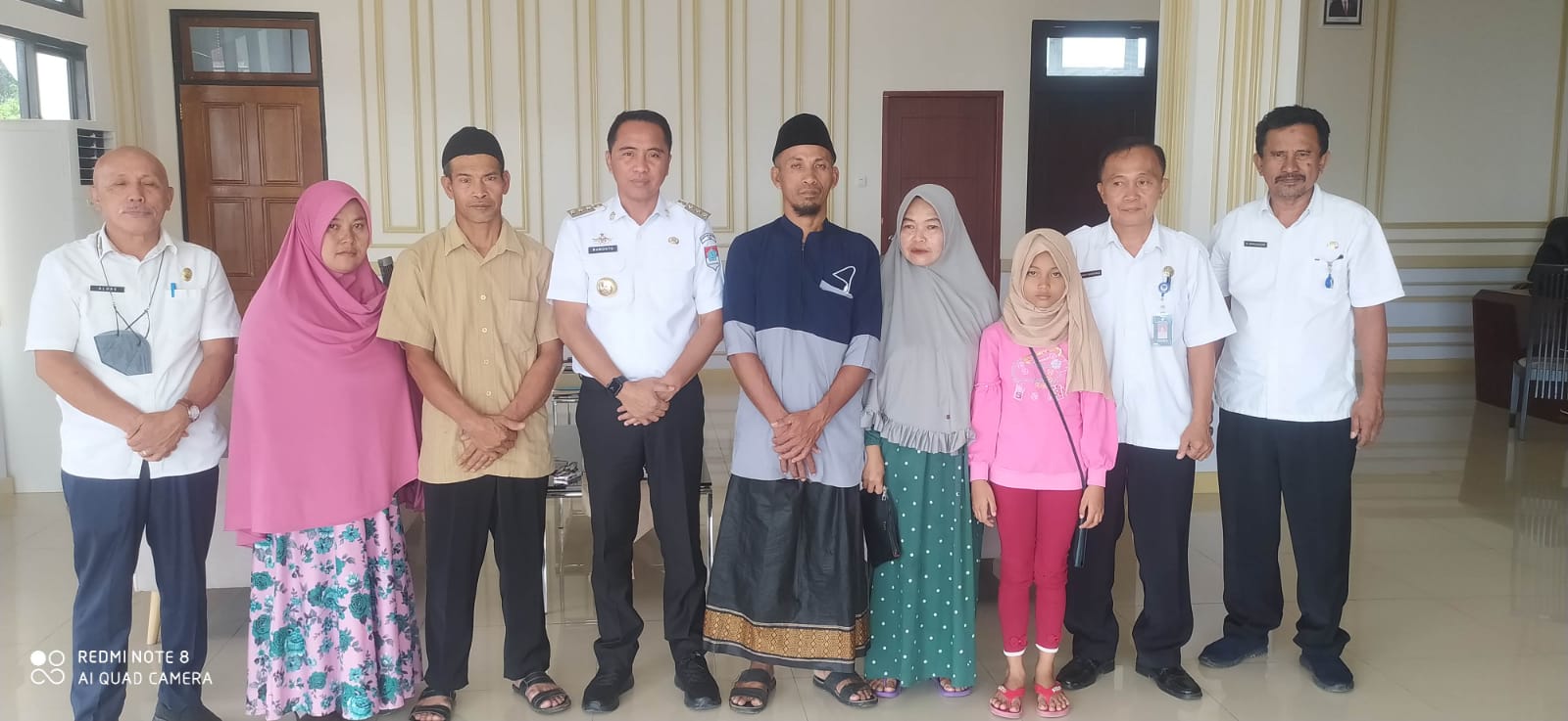 Bupati Sam Sachrul Lepas Keberangkatan 2 Jemaah Umroh Asal Boltim